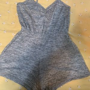 NWOT/ stretchy romper / jumpsuit